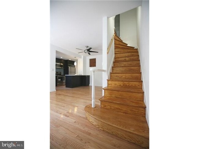 Photo - 209 W Wildey St