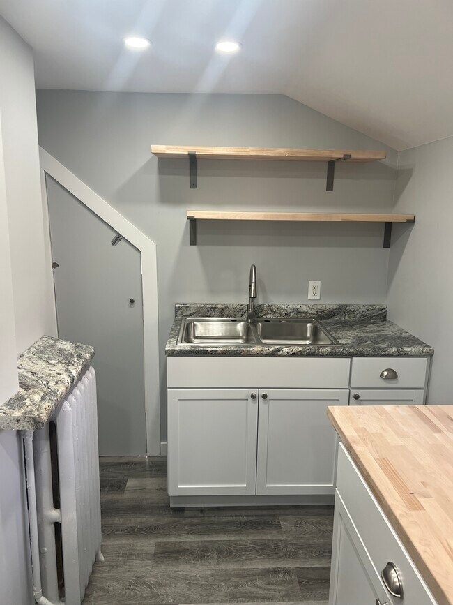 414 W Ridge St Apartments For Rent in Marquette, MI