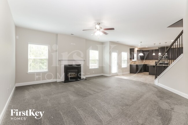 Photo - 2115 Farmdale Ct NE