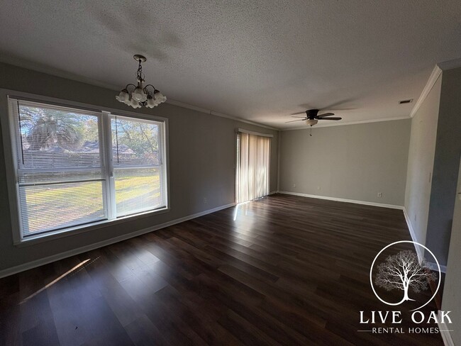 Photo - 714 Hemingway Dr