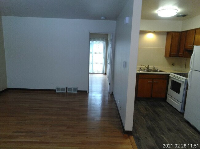 230 W Division St