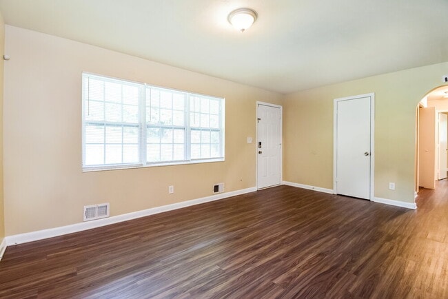 2036 Terry Ln