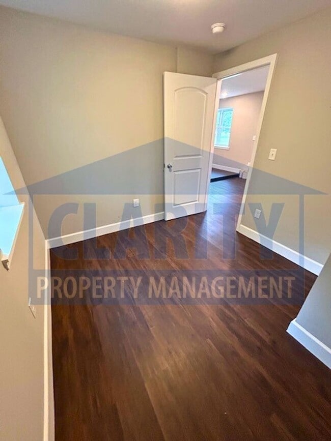 Photo - 860 Berry St NE Unidad Apt B