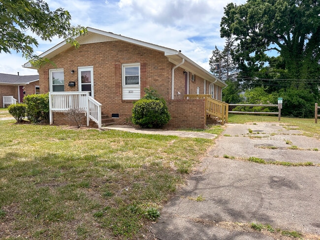 Photo - 3123 Fairbrook Dr