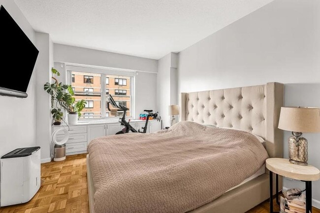 2 bedroom in NEW YORK NY 10003 - 2 bedroom in NEW YORK NY 10003 Condo Unit 14K