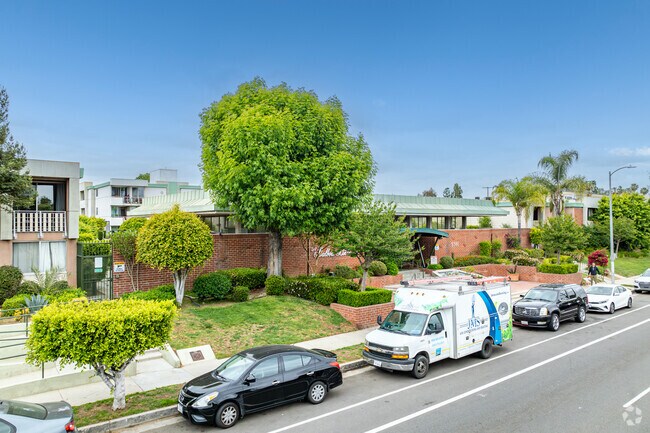 Photo - Balboa Biltmore Condominium