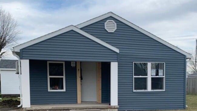 Building Photo - Newly remodeled 2 bedroom home