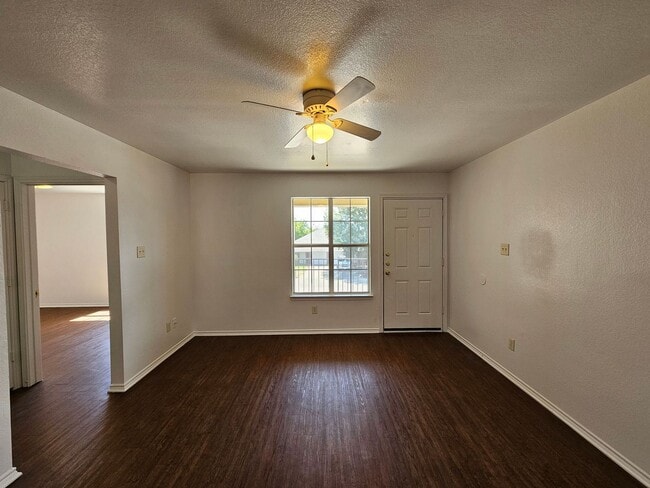 Photo - 3407 Toledo Dr Unit 3407 Toledo Drive - D