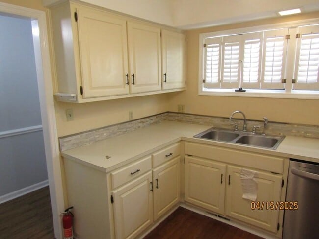 Photo - 603 Colony Dr