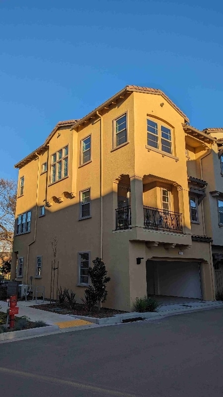 Photo - 1343 W Middlefield Rd