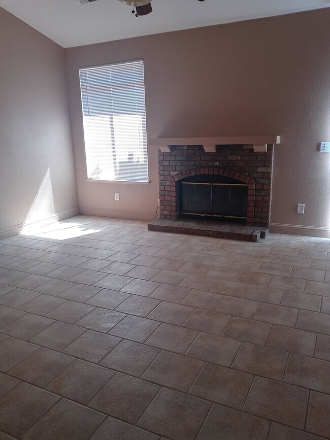 Desirable 1 Story Home in Weston Ranch House Rental in Stockton, CA