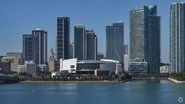 Building Photo - Miami World Tower Rental