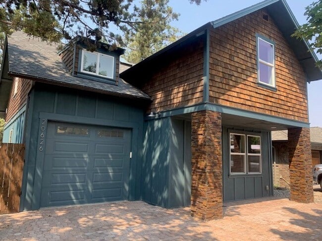 3 Bed/2.5 Bath Single Family Home in NE Bend - 3 Bed/2.5 Bath Single Family Home in NE Bend