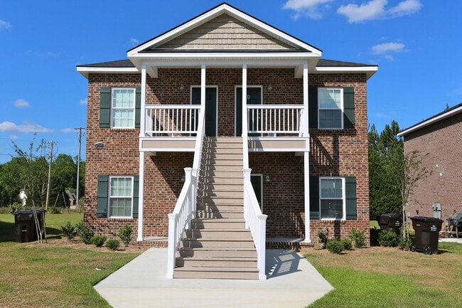 Building Photo - 1 Bedroom at Langley Pond Unit 218