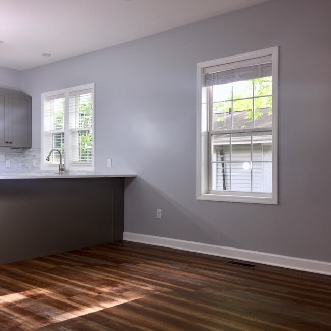 Photo - 1707 Oxmoor Rd