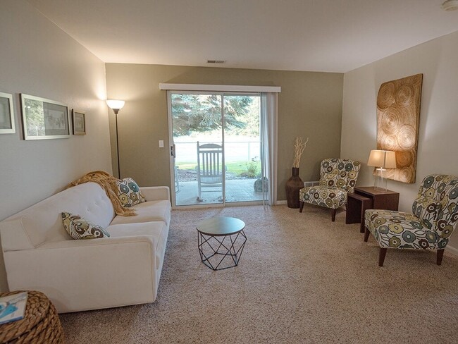 Spacious Carpeted Living Room