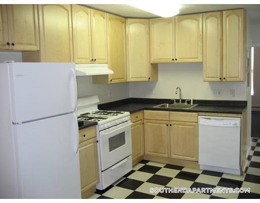 Building Photo - 96 Hammond St Rental