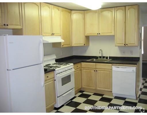 Building Photo - 96 Hammond St Unit 3 Rental