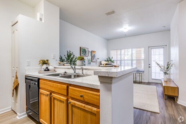 1BR, 1BA - 772SF - Kitchen - Perse Apartments