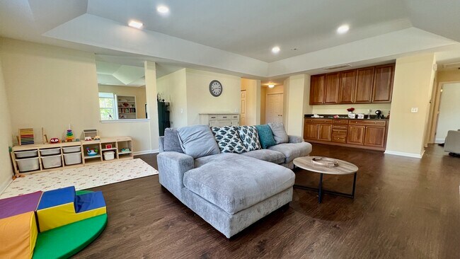Photo - 1923 E Byman Ln