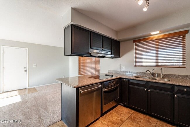Building Photo - SFH 3-2 Rental