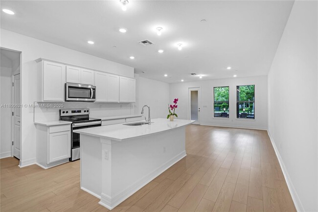 Building Photo - 8353 NW 7th Pl Rental