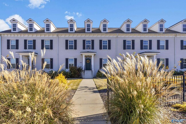 Building Photo - 519 Town Madison Blvd