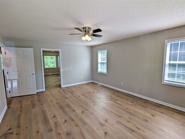 Photo - Lonesome Wind Way