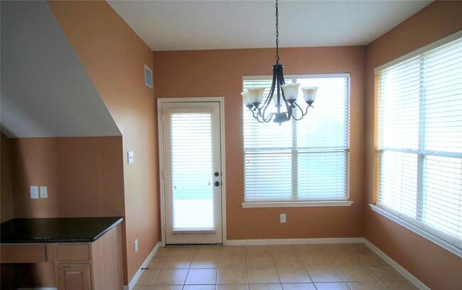 Photo - 1118 Oxford Mills Ln