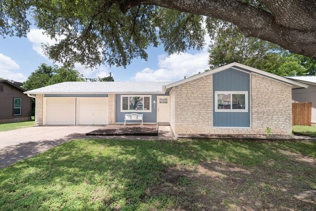Building Photo - 1515 Glenmeadows Dr