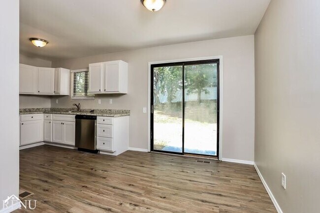 Photo - 18 River Bluff Dr