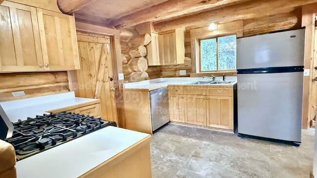 Photo - 520 Day Break Rd