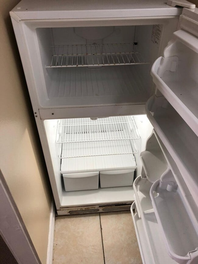 Photo - Green Tee - # 317 Unit # 317