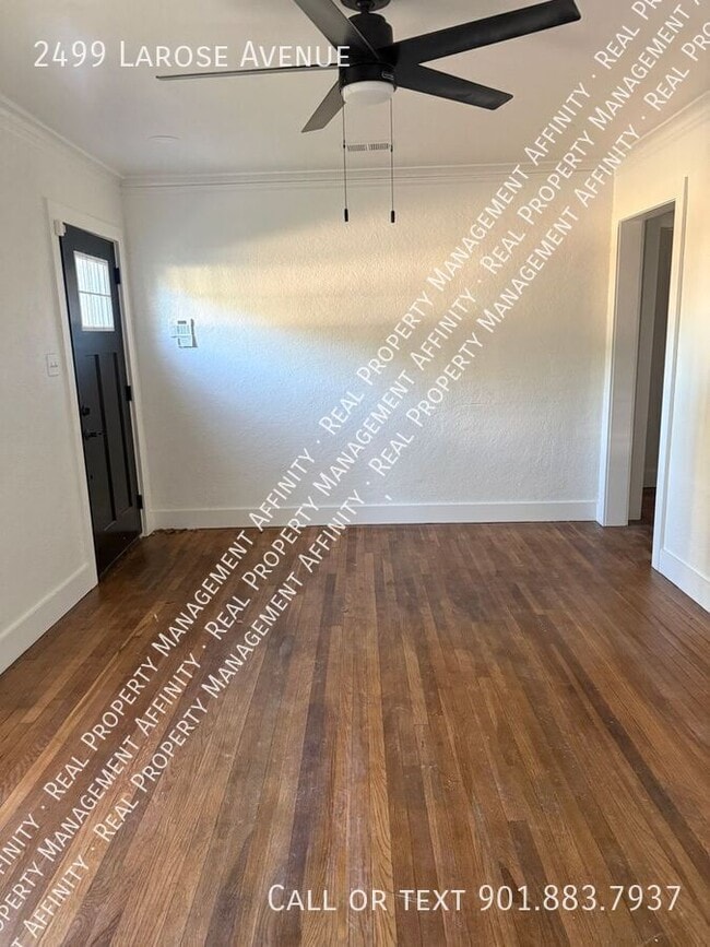 Photo - 2499 Larose Ave