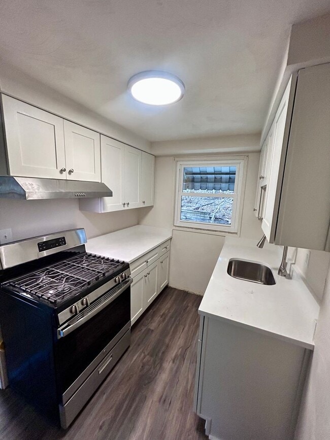 Photo - Newly Renovated 2 Bedroom Townhome