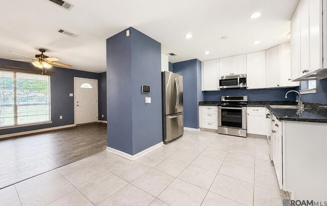 536 Fountainbleau Dr