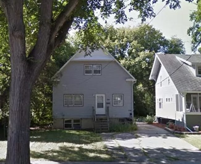 Photo - 714 11th Ave N