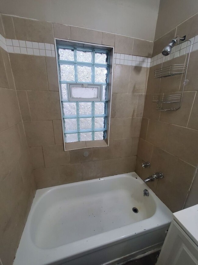 Photo - 3372-3374 N Richards St Unit 3372 Lower