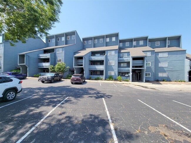 Photo - 12500 Melville Dr Unidad B217