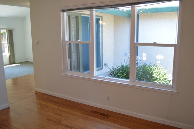 Office or dining room - 3986 Fairlands Drive
