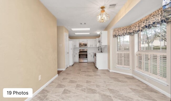 Photo - 1122 Augusta Dr