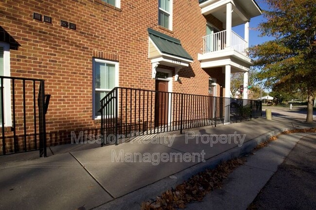 Building Photo - 11712 Chester Village Dr