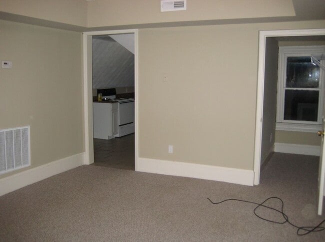 Photo - 1359 High St Unit B