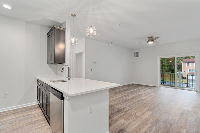 Riverview West Apartments