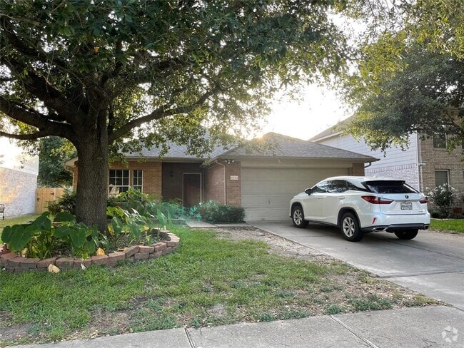 Building Photo - 9311 Parkmore Dr Rental