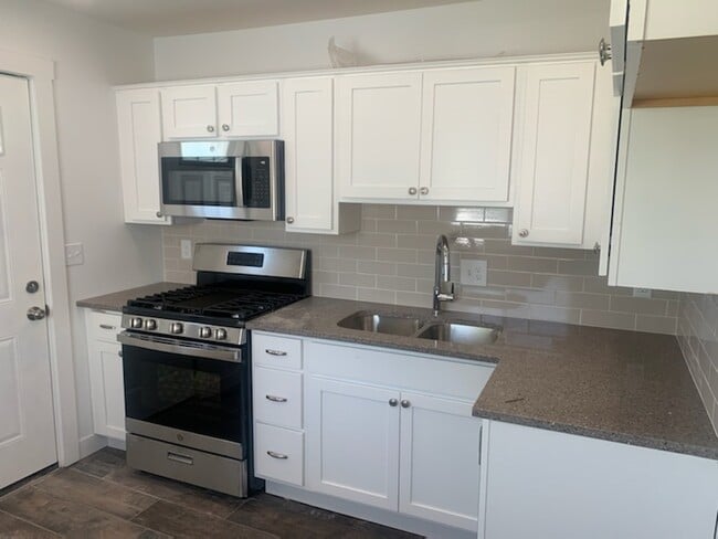Photo - 1485 Walsh Ave