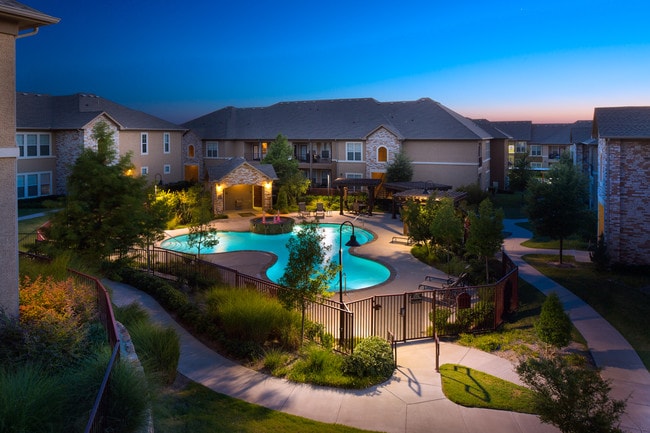 Building Photo - Riachi at One21