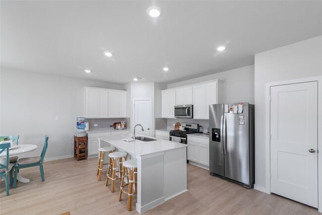 Photo - 123 Alset Dr