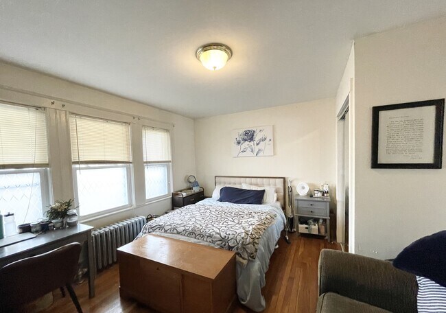 11 Romsey St