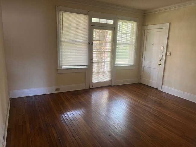 Photo - Vineville Court Apartments
